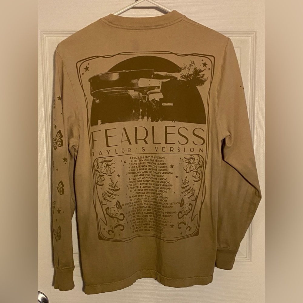 Fearless Taylor’s Version Long Sleeve T-Shirt Size Small